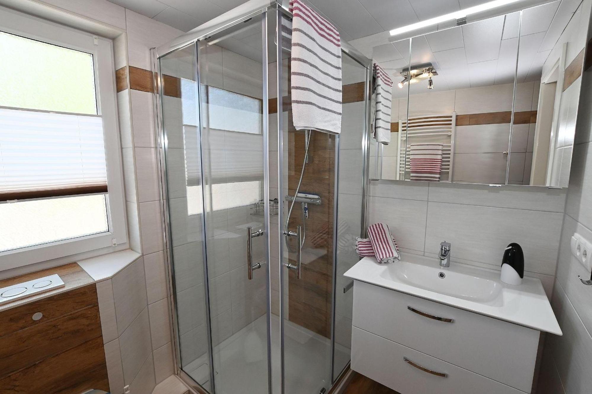 Haus-Karin-Ferienwohnung-2 Büsum Esterno foto