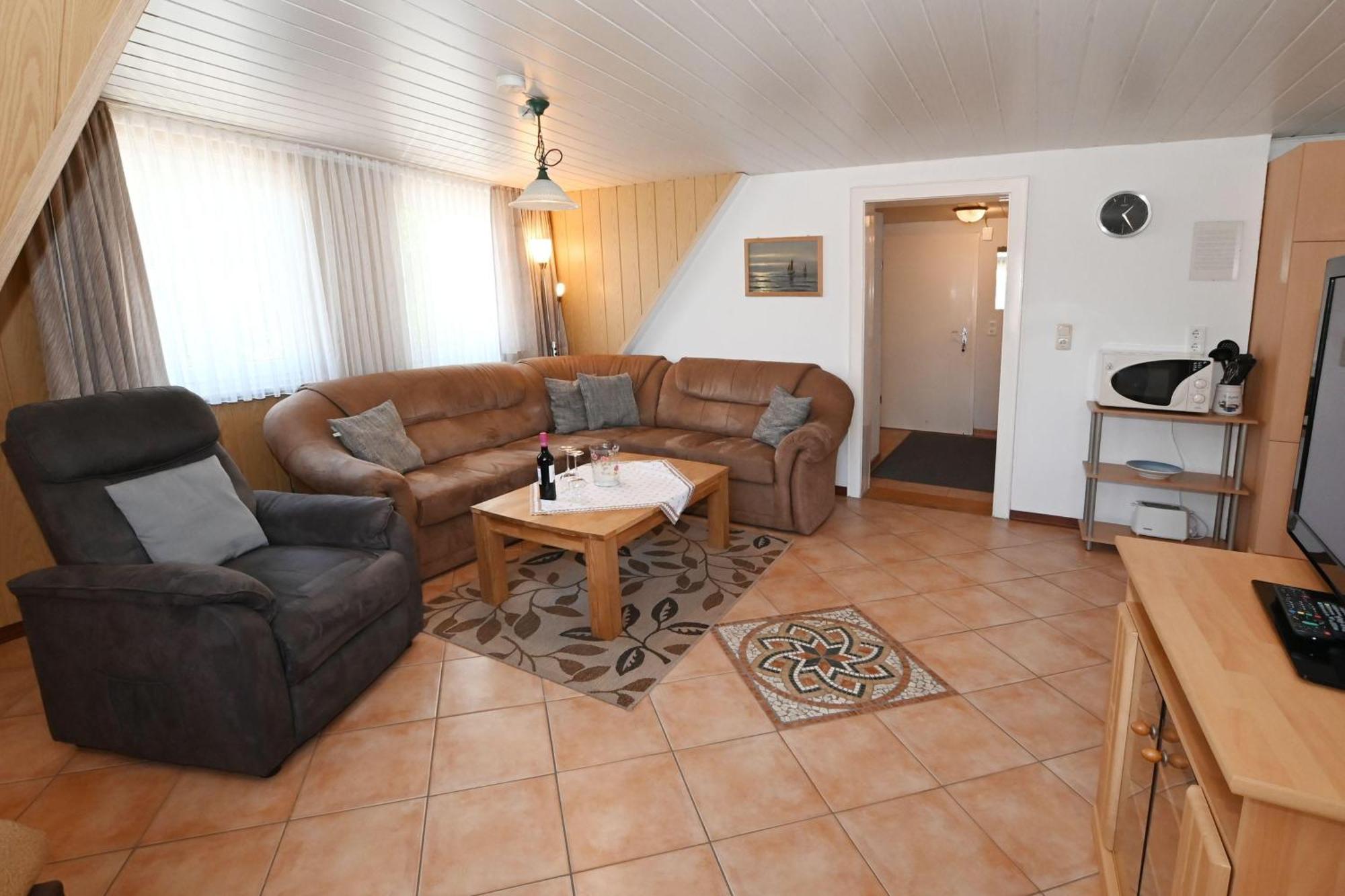 Haus-Karin-Ferienwohnung-2 Büsum Esterno foto